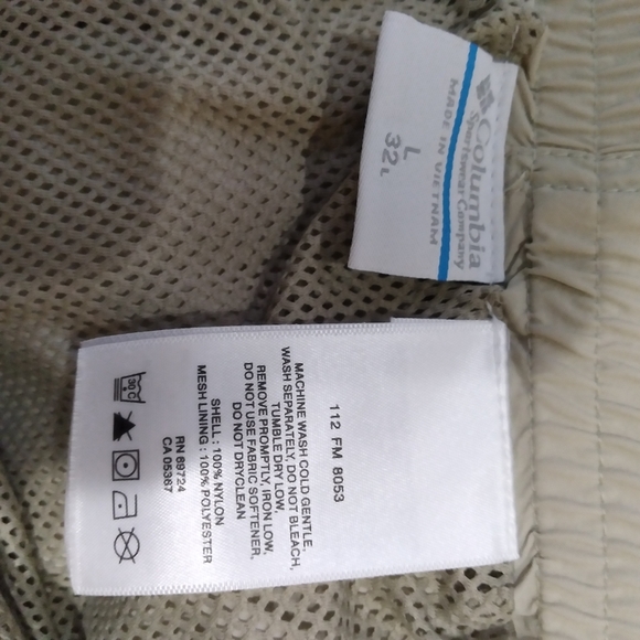 PFG Men's Convertible pants/shorts Cargo Columbia Brand L  & length 32 - Picture 8 of 8